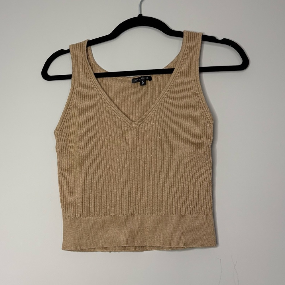 DYNAMITE Tan Ribbed Fitted Tank Top Size M
V-Neckline Layering Piece, Stylish